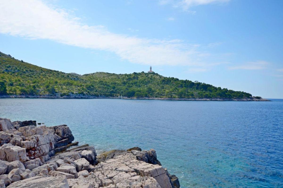 Apartments Vesna Lastovo Exterior photo